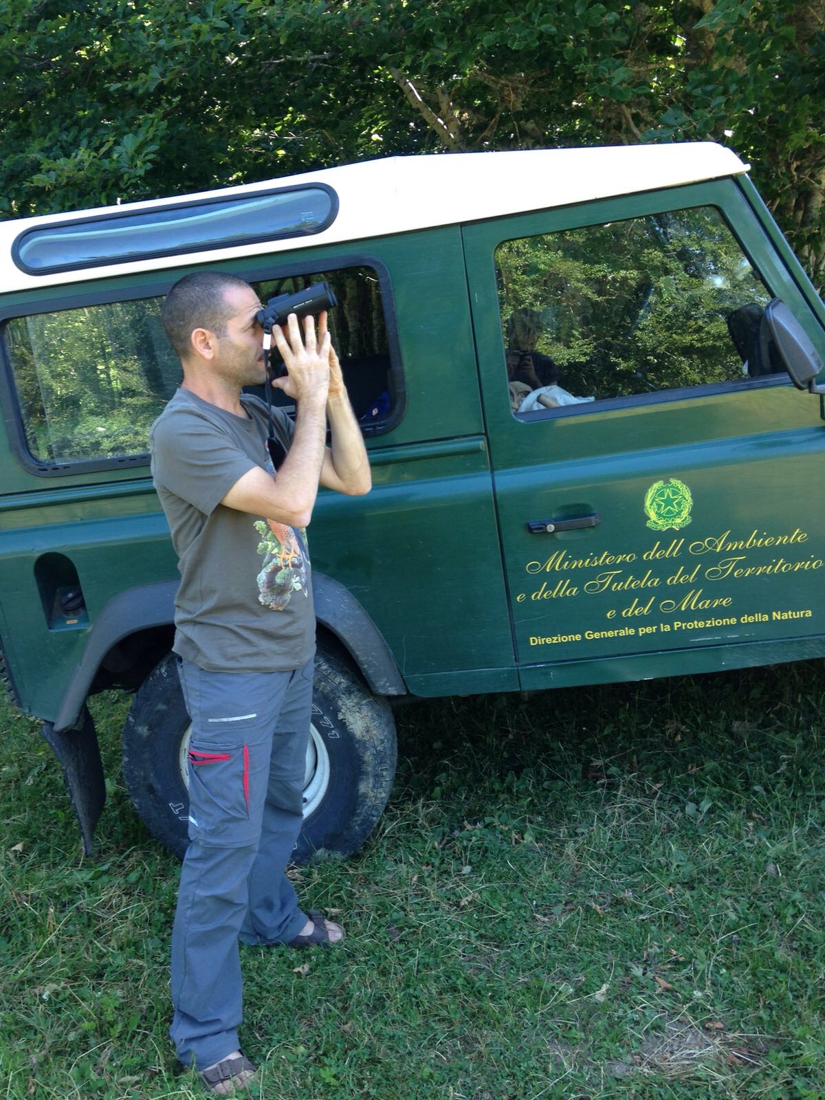 Andrea Corso nel Parco Nazionale della Majella, alla ricerca di lanari col suo LEICA NOCTIVID 10x42