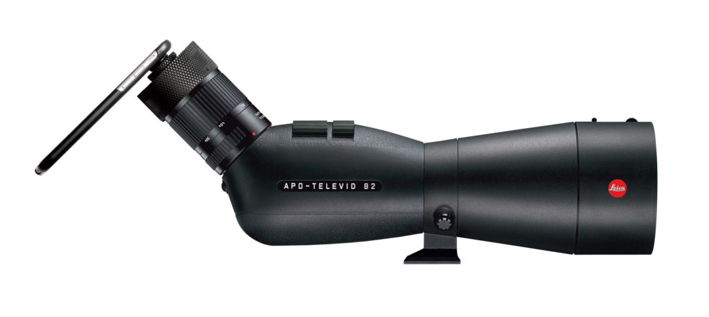 Il sistema completo per fare digiscoping con il telefonino. Elegante e pratico, solo una custodia e un anello adattatore per trasformare il cannocchiale Apo Televid in un incredibile teleobiettivo.