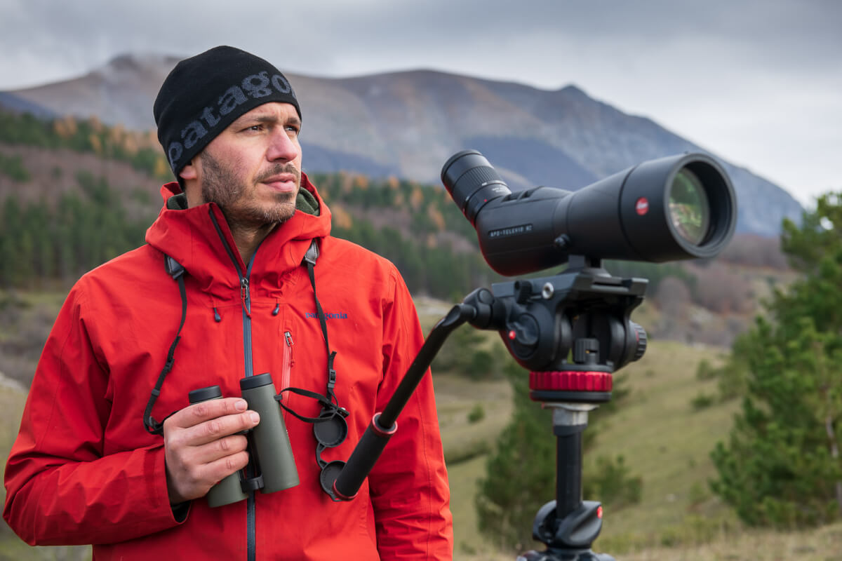 Umberto Esposito con Leica Noctivid verde 10x42 e cannocchiale da osservazione Leica APO Televid 82 
leica natura
