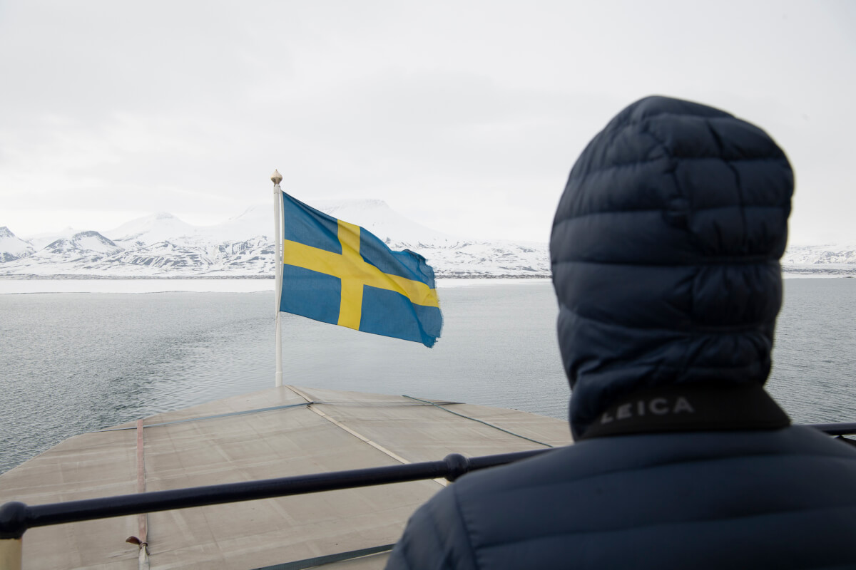 Leica Natura polo nord Isole Svalbard Stefano Unterhtiner, tra i ghiacci con Leica Sport Optics e i binocoli noctivid e ultravid