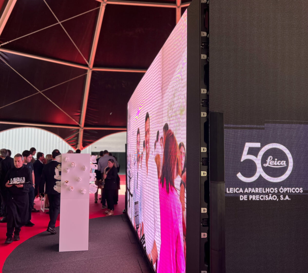 Le celebrazioni per i 50 anni dello stabilimento Leica in Portogallo sono state ricche di arte, musica e cultura
leica natura andreas Kaufmann
